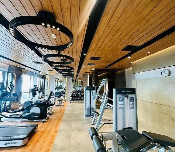 Aparthotel The Residences At Novotel Suites- Near Rockwell In Makati 4*