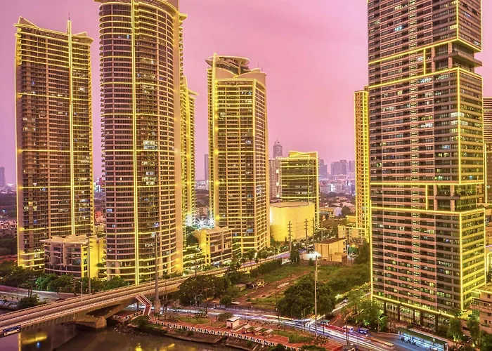 The Residences At Novotel Suites- Near Rockwell In Makati 4* Manila