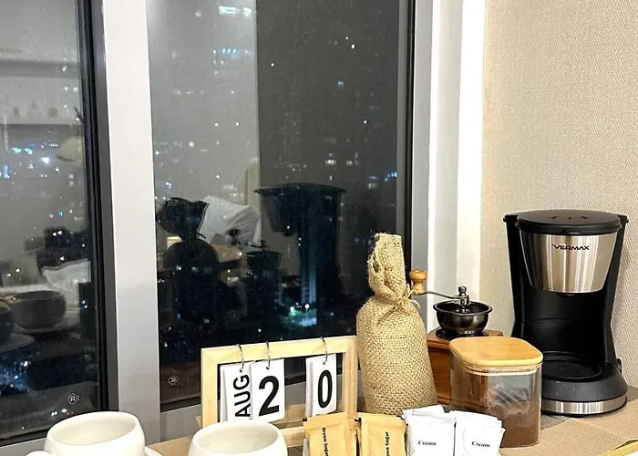 Aparthotel The Residences At Novotel Suites- Near Rockwell In Makati 4*